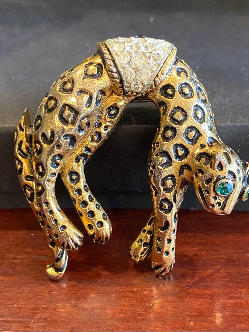 FlorenzA Gold-Tone Leopard Brooch with Green Stone Eyes. Articulated Tail.
